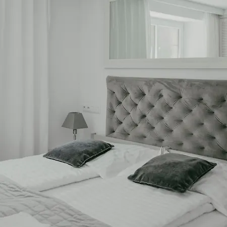 Apartament Przy Parku *